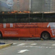 Foto falsa que muestra un autobús antitransexuales que fue bombardeado en España (Twitter).